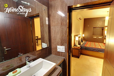 Bathroom_Tajganj-Homestay-Agra