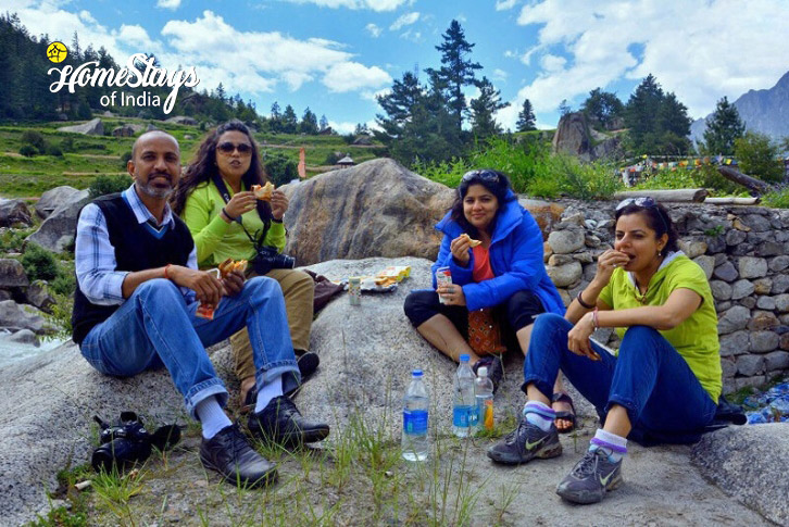 Picnic at Rakchham-Hoi Trips-Explore Kinnaur