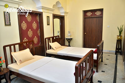 Classic-Deluxe-Room_Jhargram-Heritage-Homestay