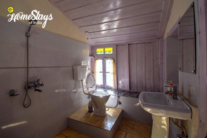 Bathroom_Bhandal-Homestay-Chamba