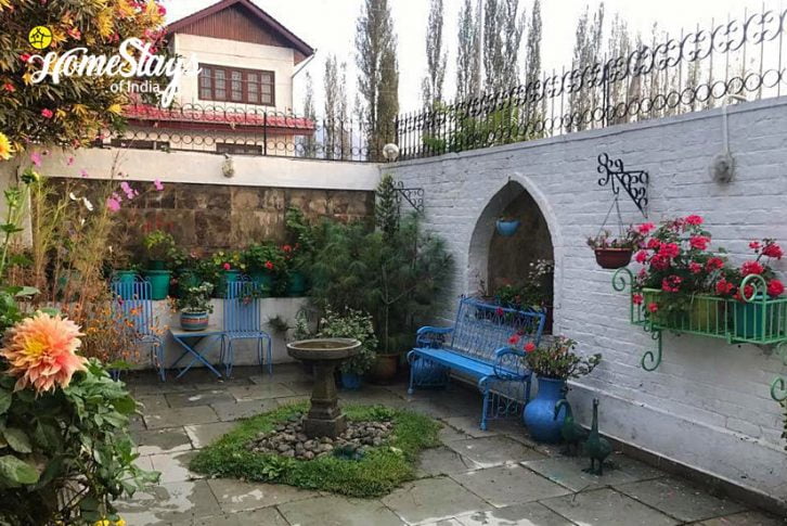Garden2_Srinagar-Homestay-Kashmir