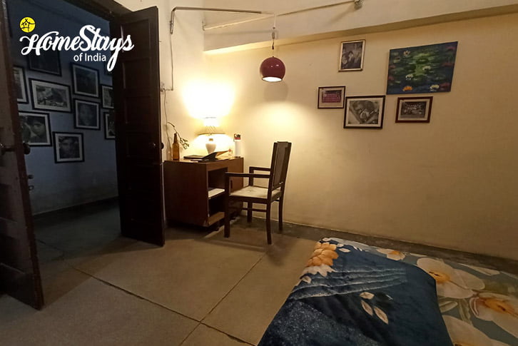 Room-01-16D Homestay-Chandigarh