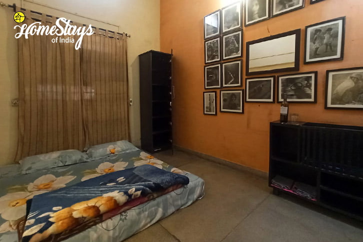 Room-1-16D Homestay-Chandigarh
