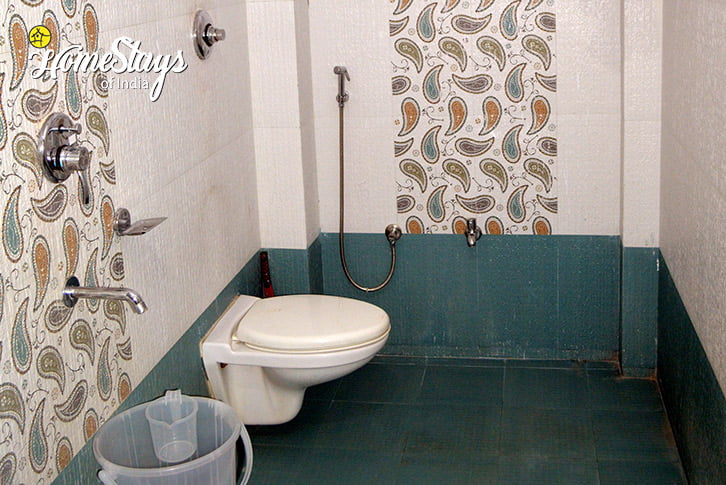 Bathroom-BJS Homestay-Jodhpur