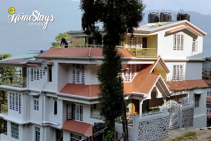 Floating-Clouds-Homestay-2-Gangtok