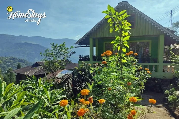 Exterior-Virgin-Nature-Homestay-Darjeeling