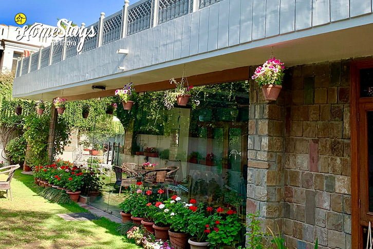 Garden-View-Elegance Boutique Homestay-Jaipur