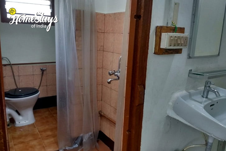 Bathroom-1-The-Unique-Parsi-Homestay-Port-Blair