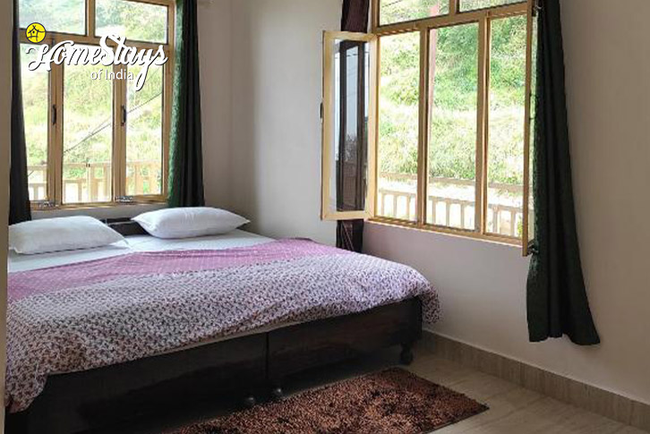 Bedroom-3-Mountains & Beyond Homestay -Kanatal