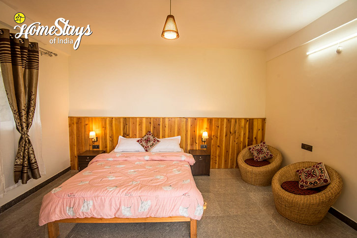 Bedroom-1-Mirik Homestay-Darjeeling