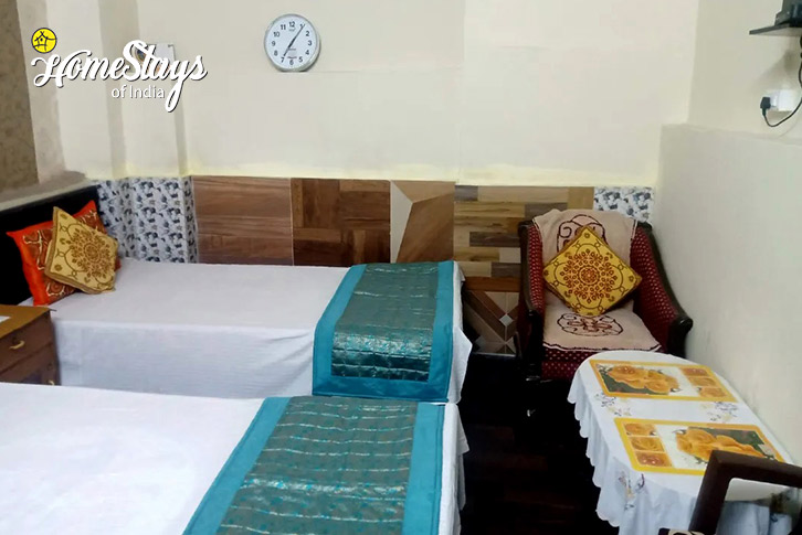 Bedroom-2-The Little Abode Homestay-Patna