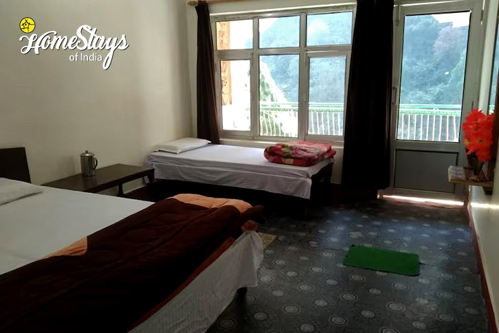 Bedroom-2-Happy Soul Riverside Homestay-Uttarkashi