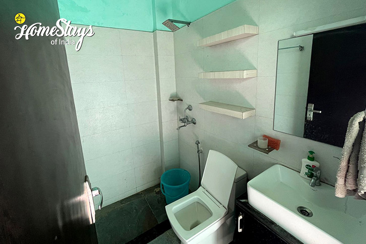 Bathroom-2-The Lake Escape Homestay-Bhopal