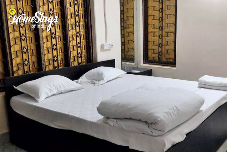 Bedroom-3-Seabatical Homestay Puri, Odisha