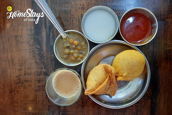 Local-Snacks-SonBhadra-Homestay-Pendra-GPM