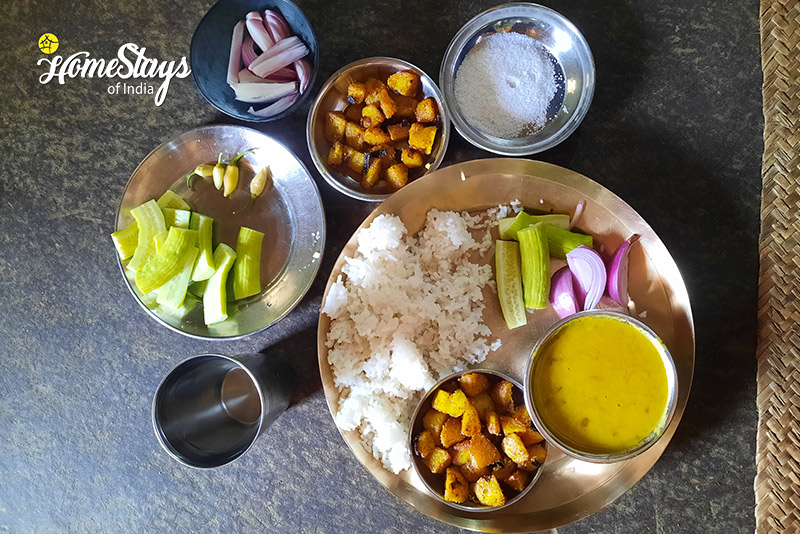 Lunch-SonBhadra-Homestay-Pendra-GPM