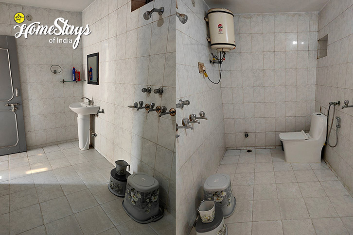 Bathroom-1-Abode of Peace Homestay-Ayodhaya