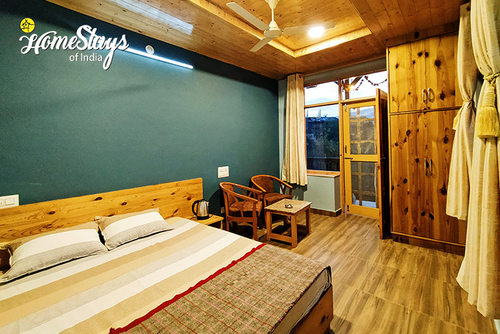 Classic-Room-2-Himachali Essence Homestay, Naggar - Manali