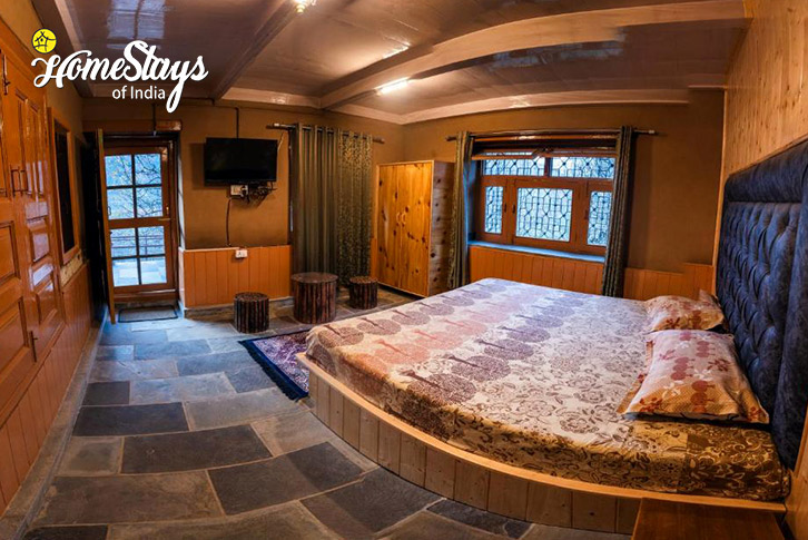 Classic-Room-2.1-A Little Bliss Homestay-Manali