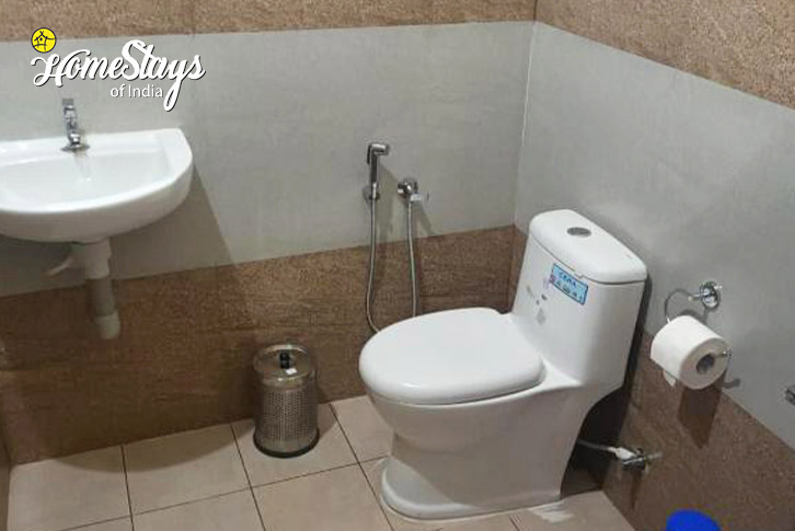 Bathroom-1-Kurumaly Riverside Homestay-Pudukkad, Thirissur