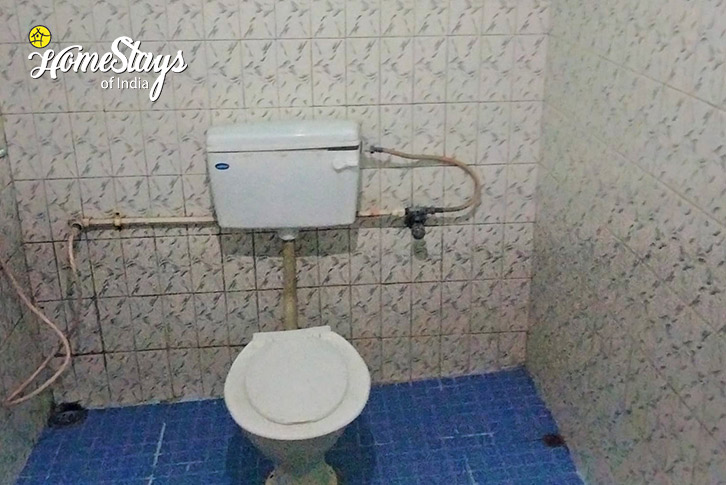 Bathroom-1-Leisure Cottage-Ooty