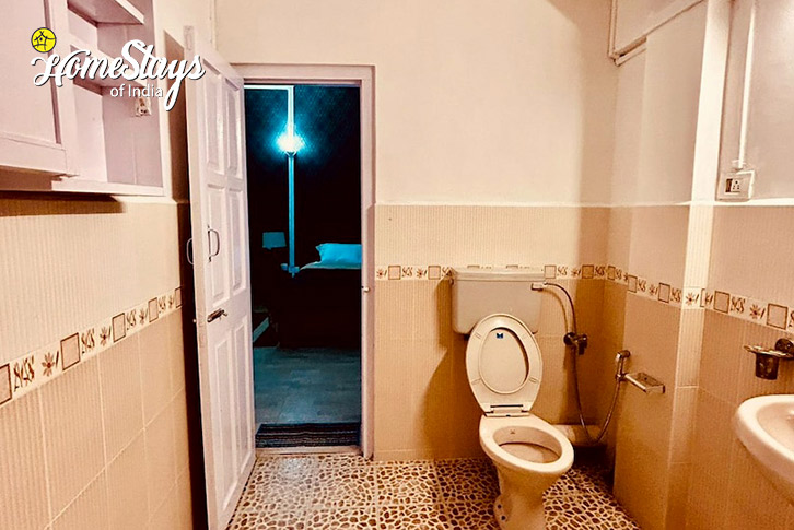 Bathroom-2-Morning Delight Homestay-Shillong