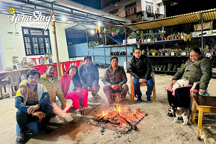 Bonfire-Farmtastic Homestay, Yuksom-West Sikkim