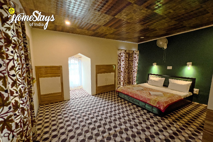 Classic-Room-2.1-Windy Willows Villa-Srinagar