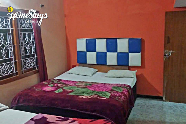 Classic-Room-4-Leisure Cottage-Ooty