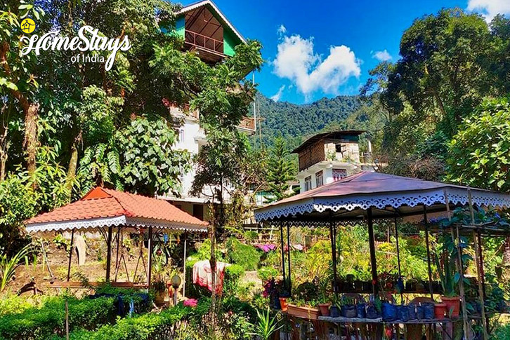 Garden-Sitting-Farmtastic Homestay, Yuksom-West Sikkim