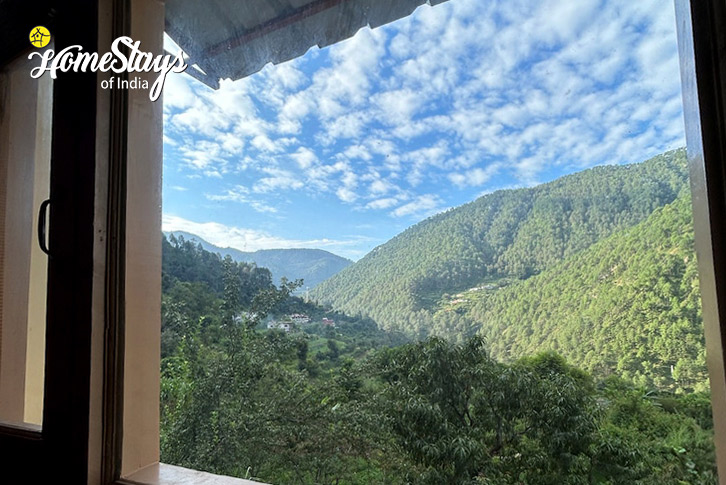 Window-View-Country Comfort Homestay-Kainchi Dham