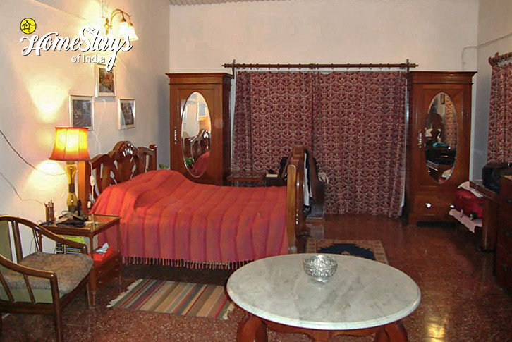 Classic-Room-1-Vintage Villa-Mahabaleshwar