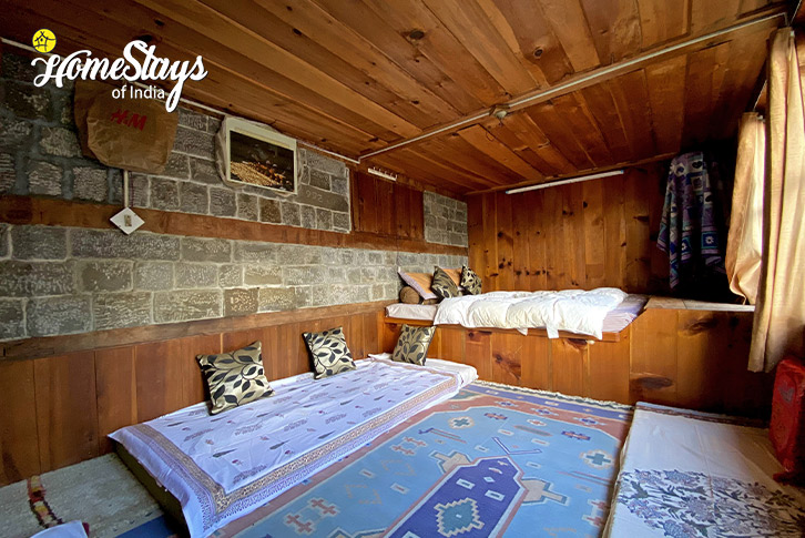 Classic-Room-1.1-Himalayan Village Homestay, Hallan Valley