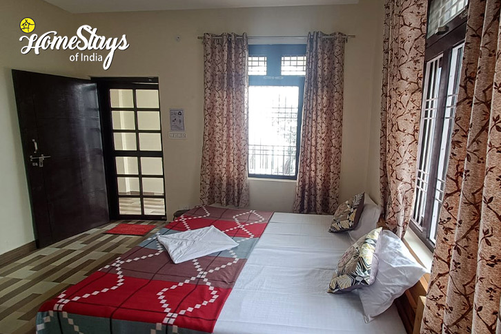 Classic-Room-2.1-By The Hills Homestay-Majkhali