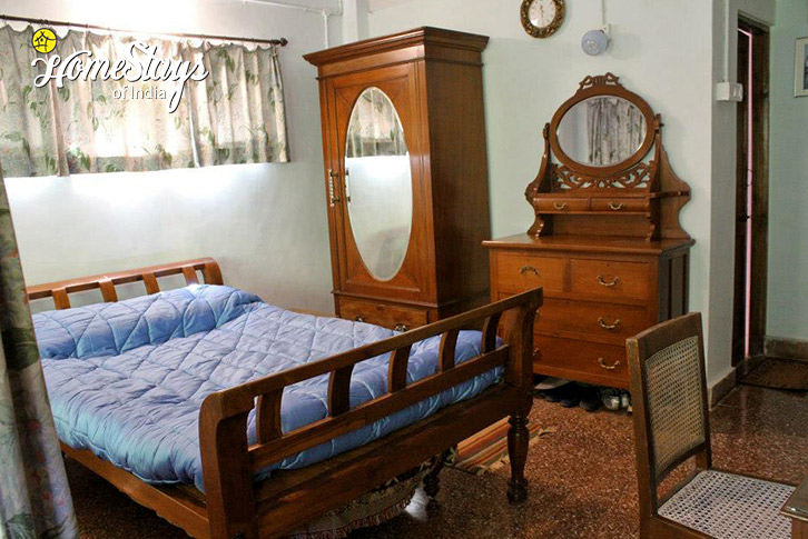 Classic-Room-3.1-Vintage Villa-Mahabaleshwar