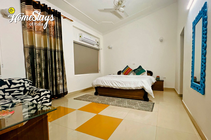 Classic-room-1.2-Peaceful Vibes Homestay-Rishikesh