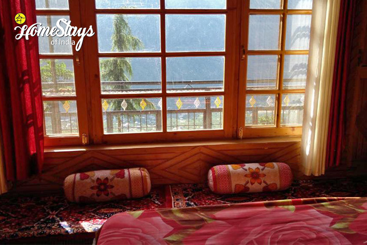Classiic-Room-View-Himalayan Aura Homestay-Manali