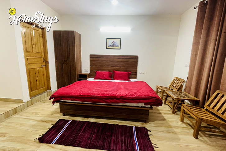 Classic-Room-1-Misty Meadows Homestay, Khaknal-Manali
