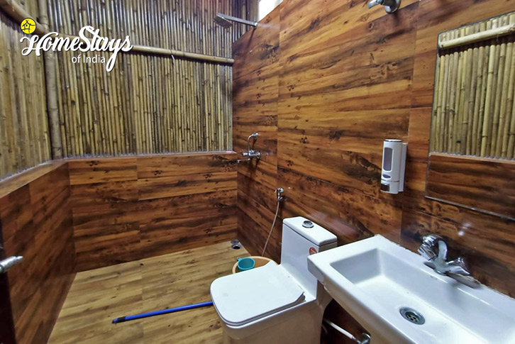 Bathroom-Bamboo-cottage-Morni Organic Farmstay-Morni Hills