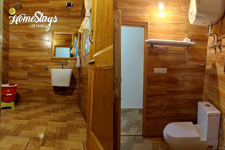 Bathroom-1-Forest View Homestay,Vashisht-Manali