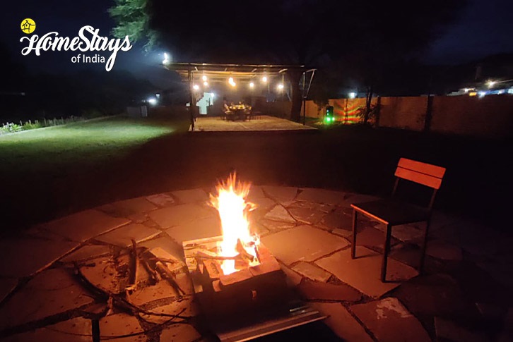 Bonfire-Green Pastures Farmstay-Udaipur