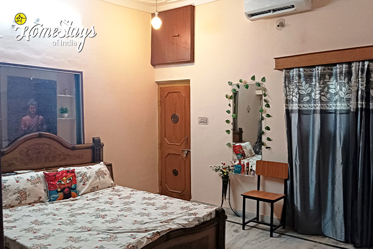 Classic-Room-1-The Beige Homestay-Udaipur