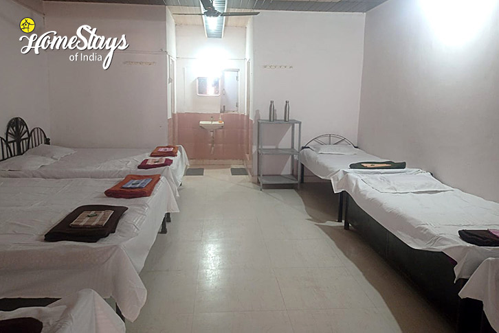 Dormitory-Lakeside Heaven Farmstay-Malshej Ghat