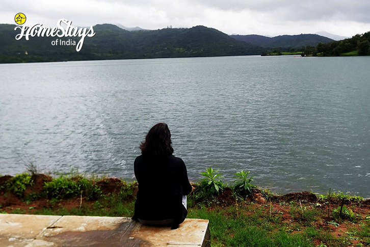 Enjoy the Lake View-Remote Charm Cottage, Kurunji-Bhor