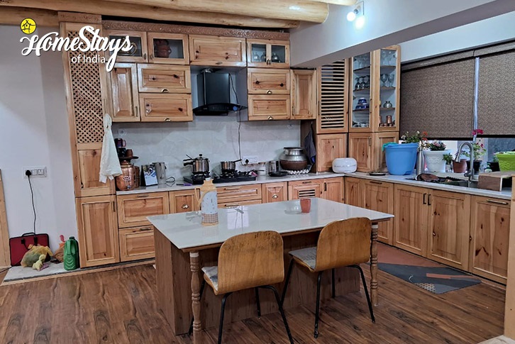 Kitchen-Serene Scene Homestay-Leh