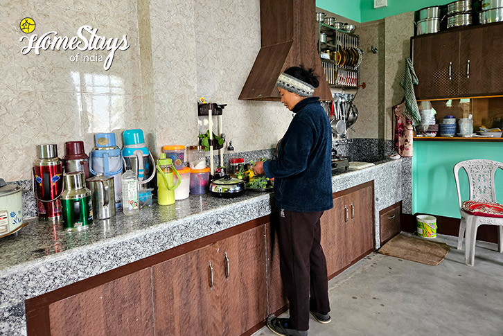 Kitchen-Gateway to Singalila Homestay-Rimbik