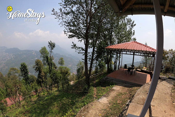 Sitout-Farm Fusion Homestay, Rumtek-Gangtok