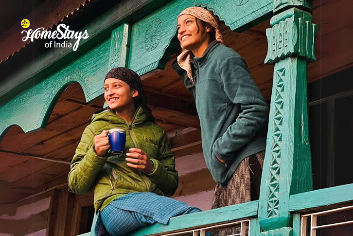 Enjoy the Tea-Serene Wooden Homestay, Mori-Uttarkashi