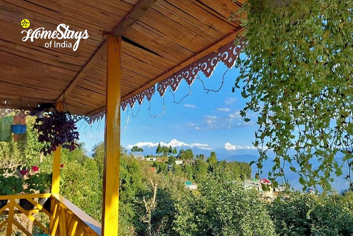 Balcony-Peaks & Valleys Homestay-Rishop