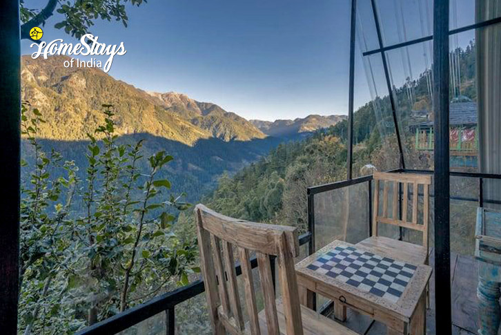 Balcony-Sitting-Solitude Song Tree House, Bahu-Banjar